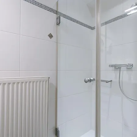 Huswell - Modern And Spacious With Terrace Apartment *