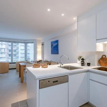 Huswell - Modern And Spacious With Terrace Apartment *