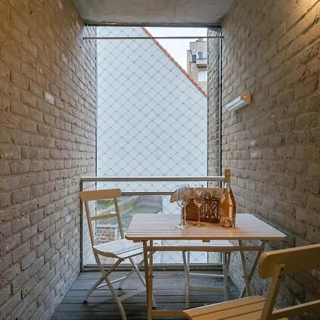 Huswell - Modern And Spacious With Terrace